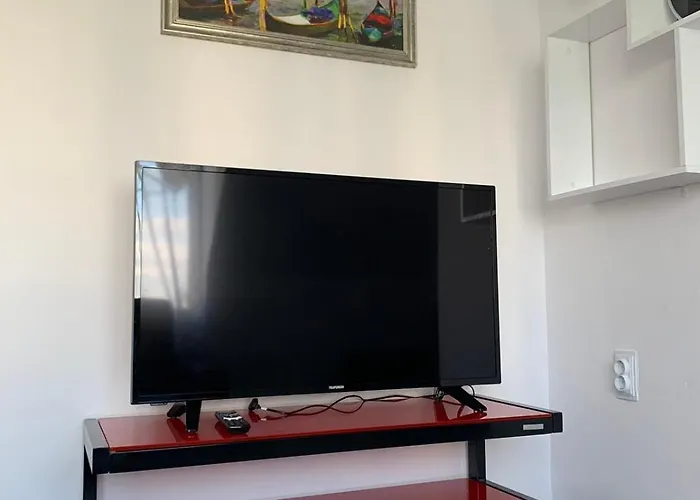 Stylish 1br Near Centre דירה סופיה