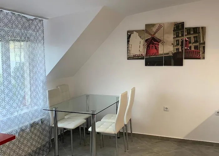 Stylish 1br Near Centre דירה סופיה
