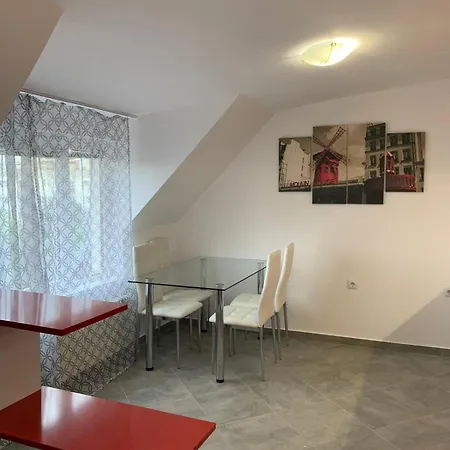 Stylish 1br Near Centre By Bulgarianhomes アパート ソフィア