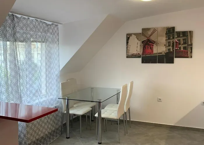 Stylish 1br Near Centre 公寓 索菲亞