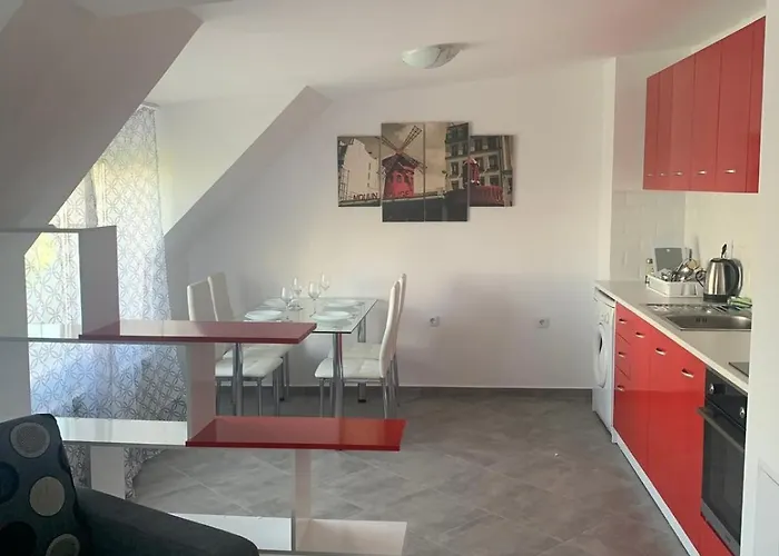 Stylish 1br Near Centre *