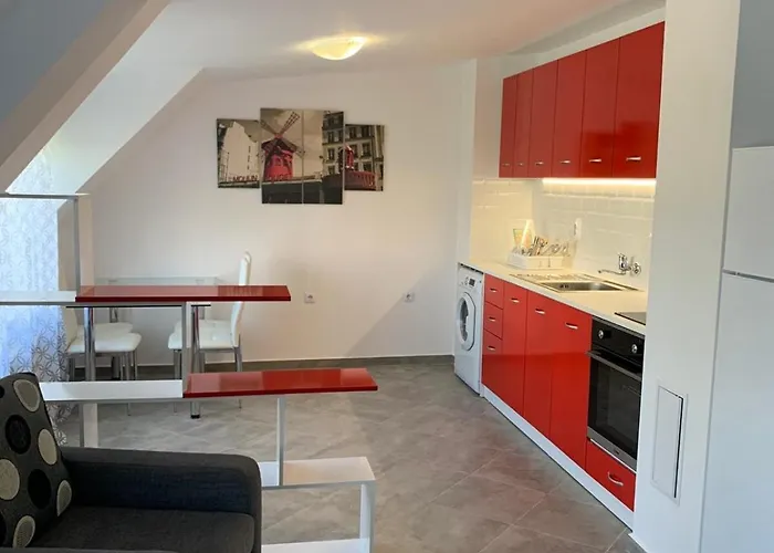 Stylish 1br Near Centre