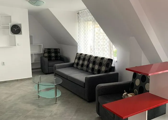 Stylish 1br Near Centre